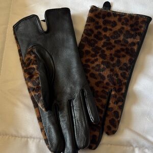 Stylish Leopard Gloves